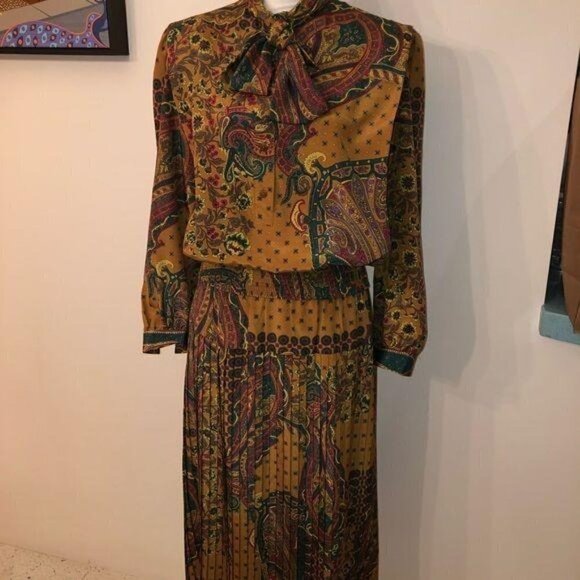 Schrader Sport Custom Casual Skirt Top Set Size 8 Gold Green Paisley Elastic Bow - Picture 5 of 14